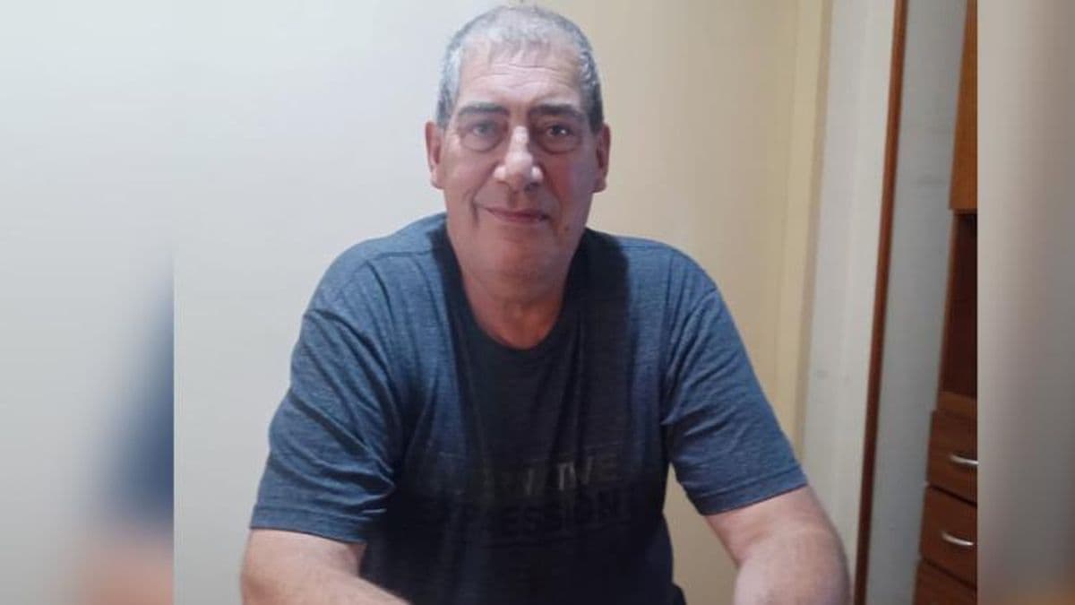 Alberto Casas, un encargado de edificio que a través de su tarea expresa un modo de ser y de vivir
