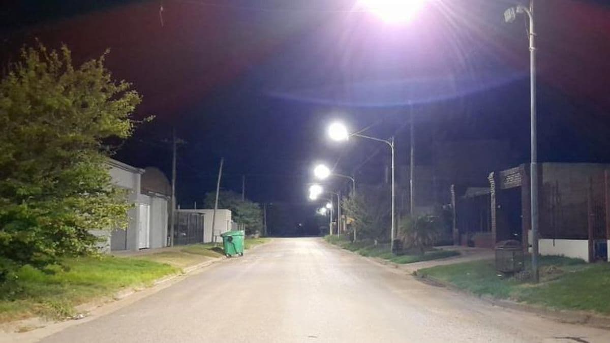 Nuevos barrios se suman con alumbrado público LED