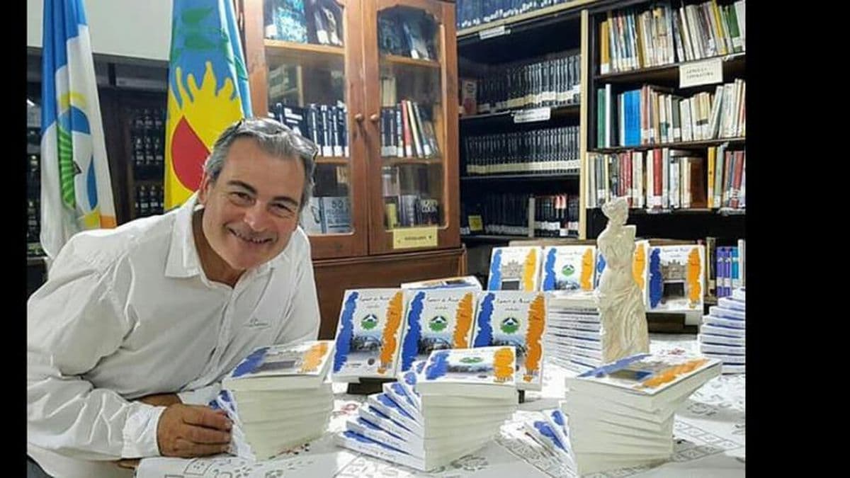 Presentan en la Biblioteca "Joaquín Menéndez" un libro de Angel Maldonado