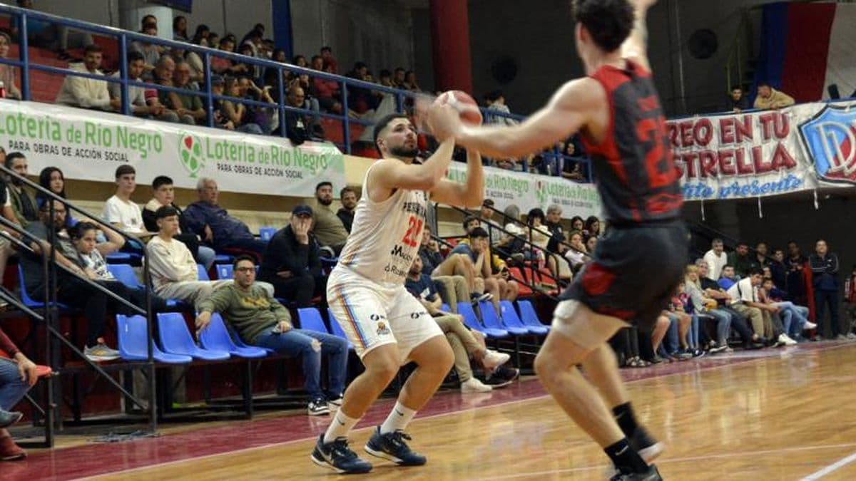 Pergamino Básquet perdió en Viedma y este miércoles jugará en Bahía Blanca