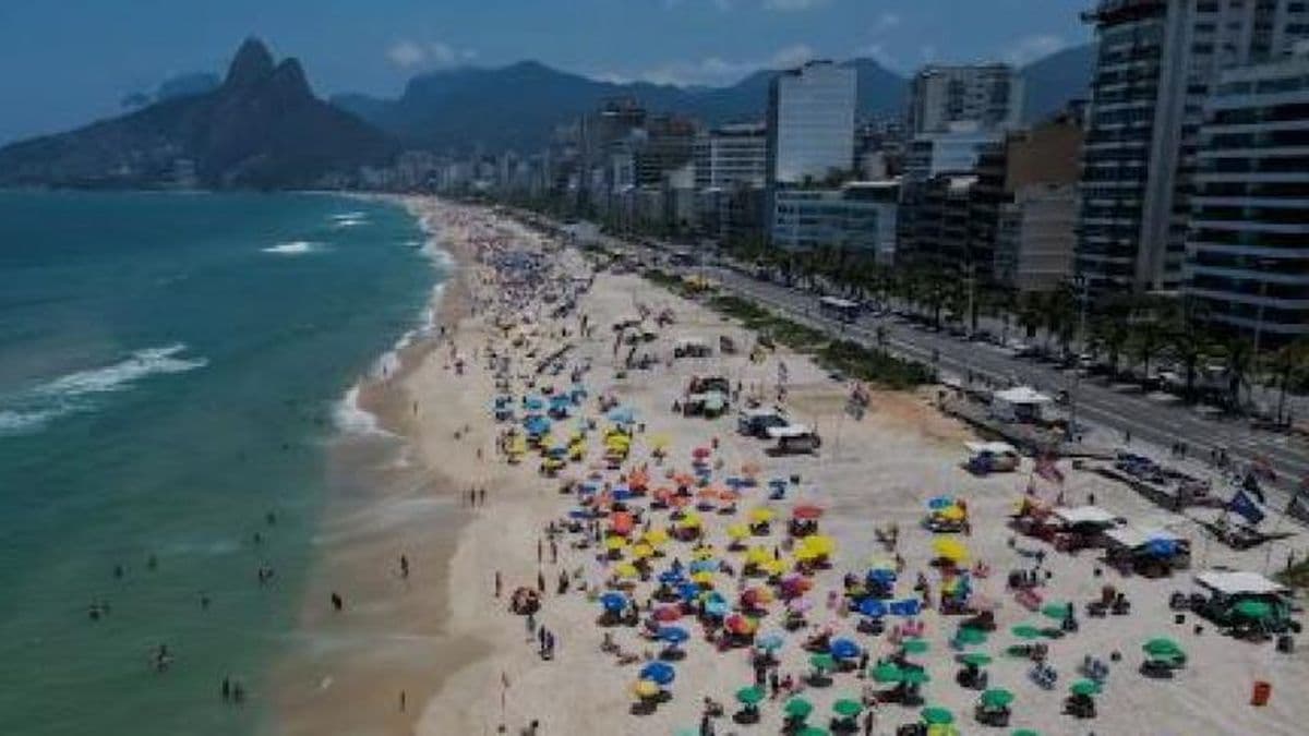 En este verano, la playa es el paisaje preferido de los pergaminenses