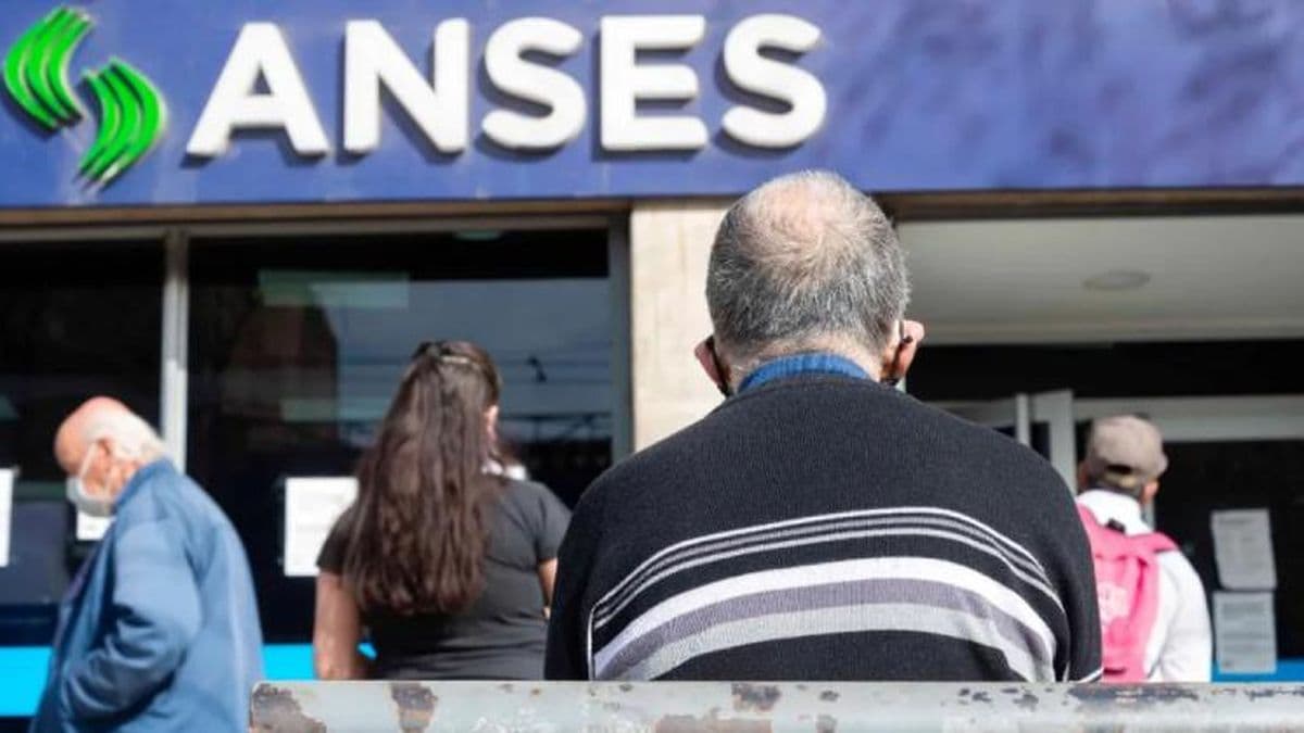 El Presidente confirmó un bono de 6.000 pesos para 4,6 millones de jubilados y pensionados