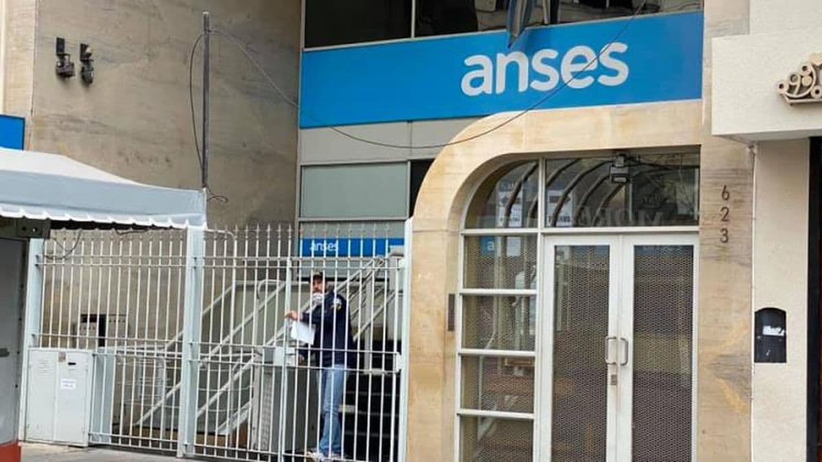 Anses no atenderá este martes por el feriado