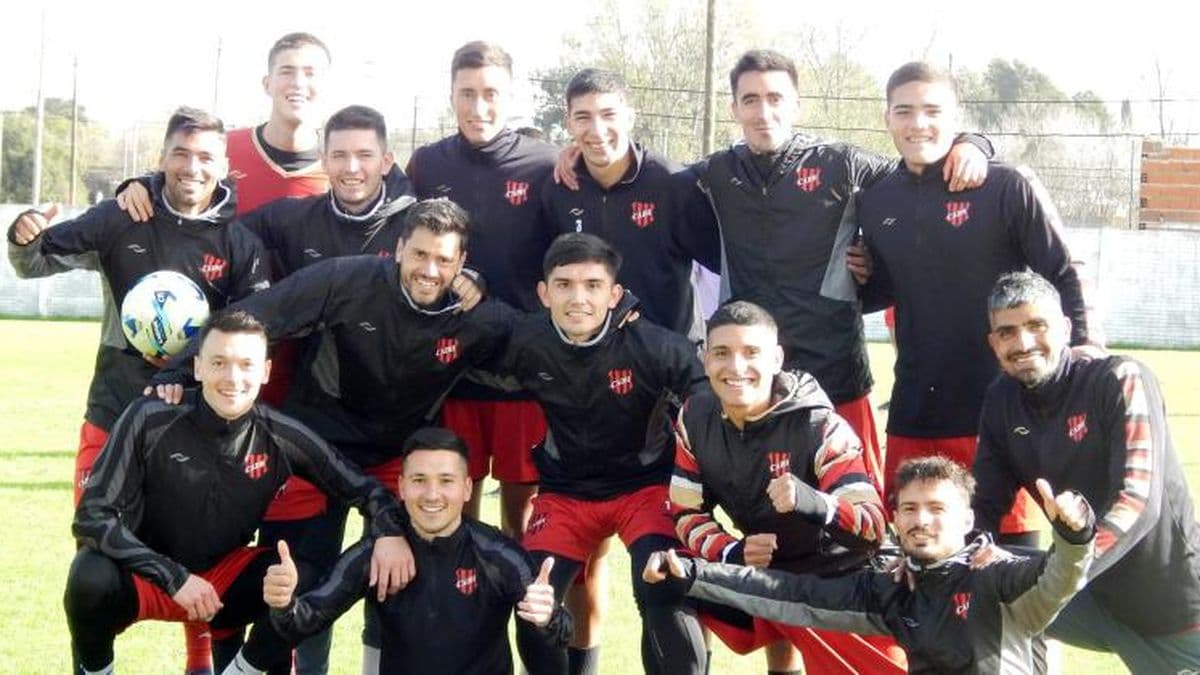 Douglas visita este domingo al líder Sportivo Belgrano