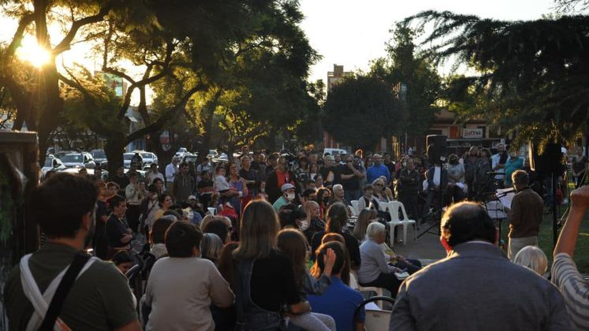 Con el "presente" a los desaparecidos se desarrolló el acto por el Día de la Memoria