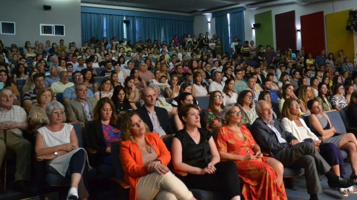 En el marco de sus 20 años, la Unnoba diplomó a graduados