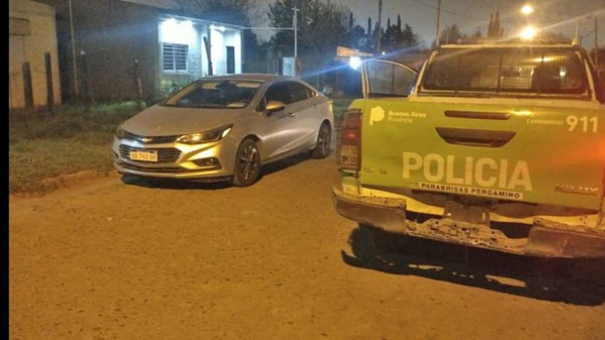 Ingresaron a la casa de un matrimonio y se llevaron dinero, joyas y el automóvil