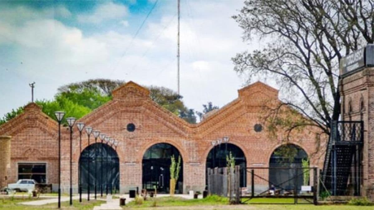 La Escuela de Bellas Artes presentó sus talleres de verano 2025