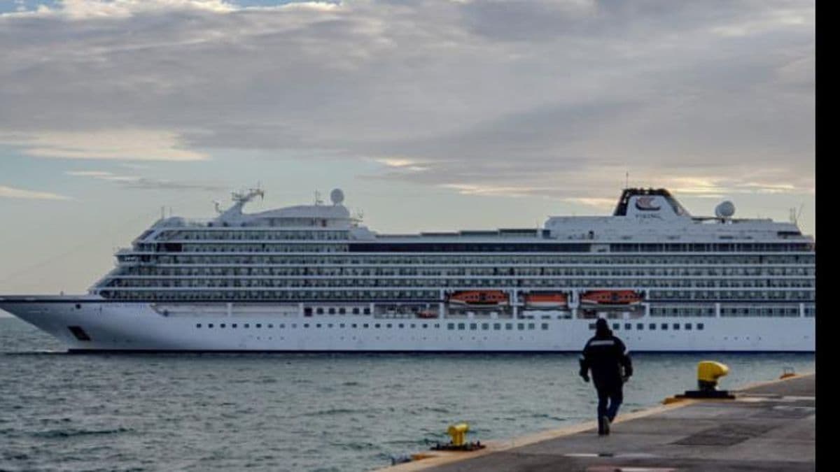 Un crucero de lujo sorprendió a marplatenses y turistas: por qué desvió su trayecto