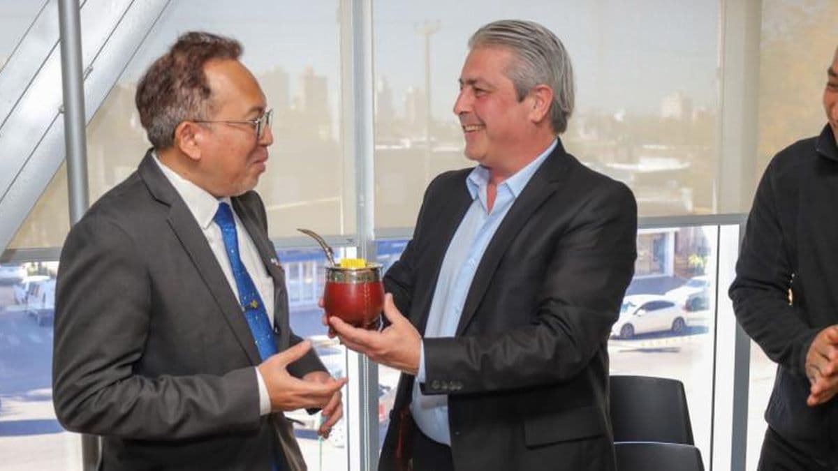 El Intendente recibió al Embajador de Malasia