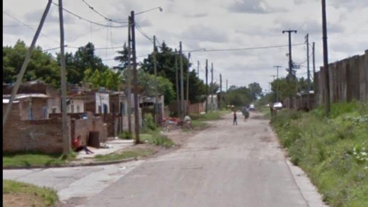 Recibió una puñalada cuando intentaron robarle su moto
