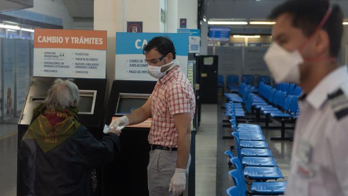En abril los bancos retomarán el horario de atención al público de 10:00 a 15:00