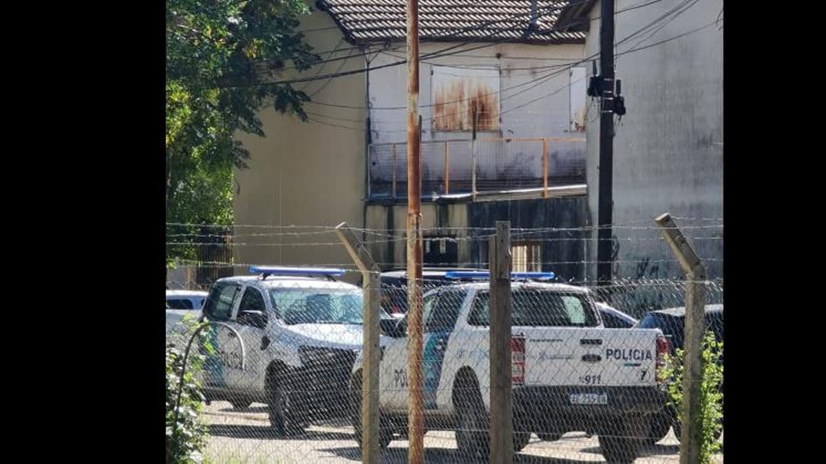 Vecinos lincharon a sujeto que intentó usurpar una casa en el barrio Municipal