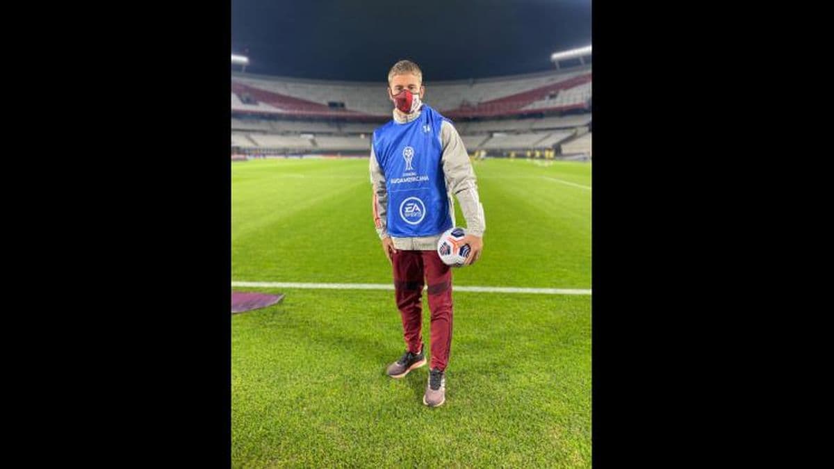 Mateo Raschia, el joven que abrazó a Enzo Pérez en una noche histórica para River