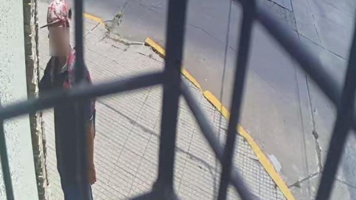 Robaron en el barrio Trocha y los vecinos hicieron circular la foto de un sospechoso