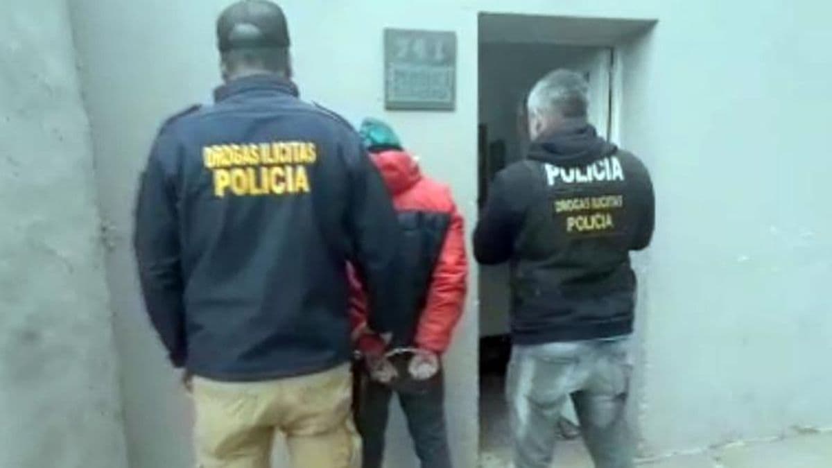 Vendía droga, se resistió y fue detenido en el barrio Kennedy