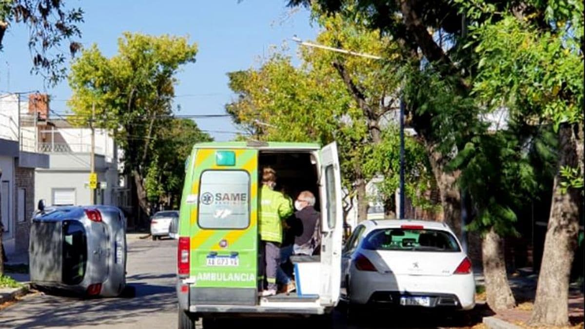 Una persona resultó herida tras el vuelco de su automóvil