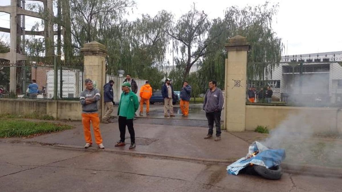 Reclamo de los municipales: ejecutan medidas de fuerza