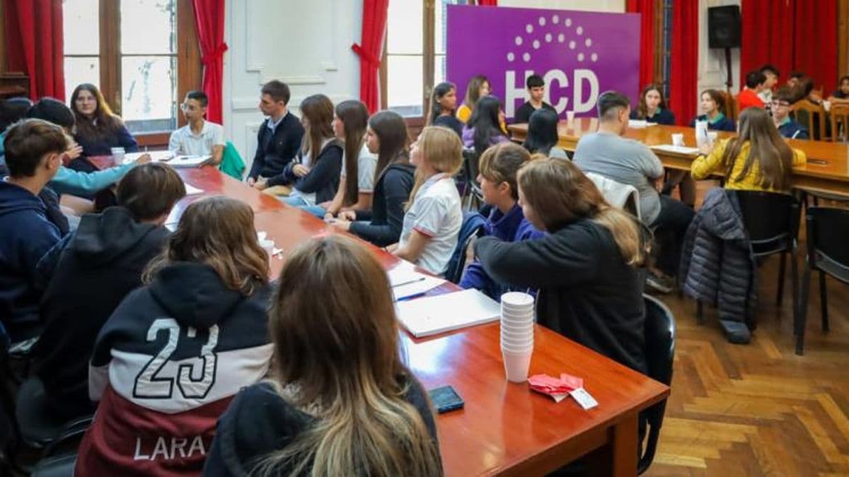 Parlamento Estudiantil: Los chicos debatieron sobre diversos temas