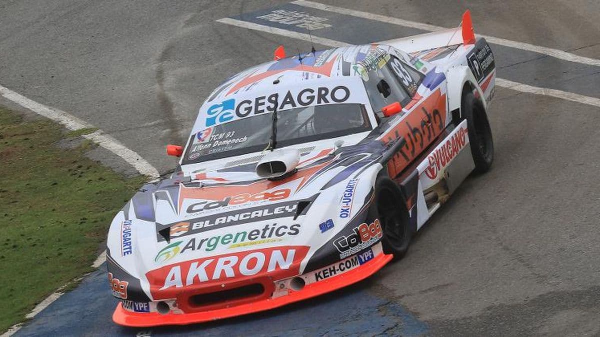 Alfonso Domenech finalizó octavo con una remontada a puro manejo