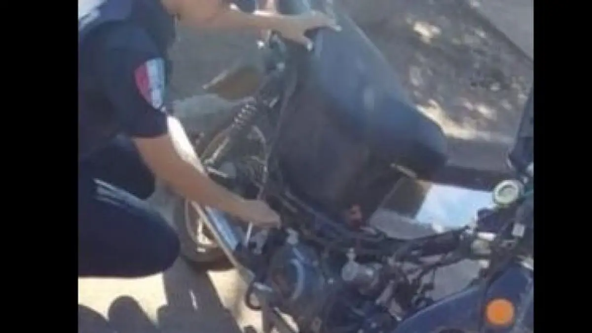 Fue a la verificación policial con su moto y lo detuvieron porque era robada