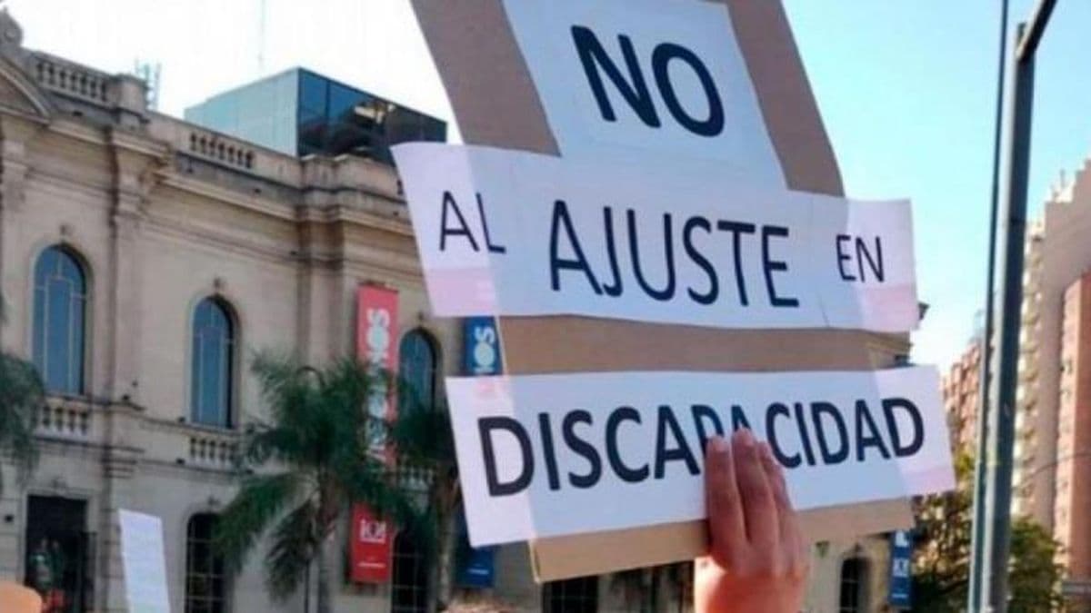 Discapacidad: tras el reclamo de familias y prestadores, desde el Gobierno negaron recortes en el área