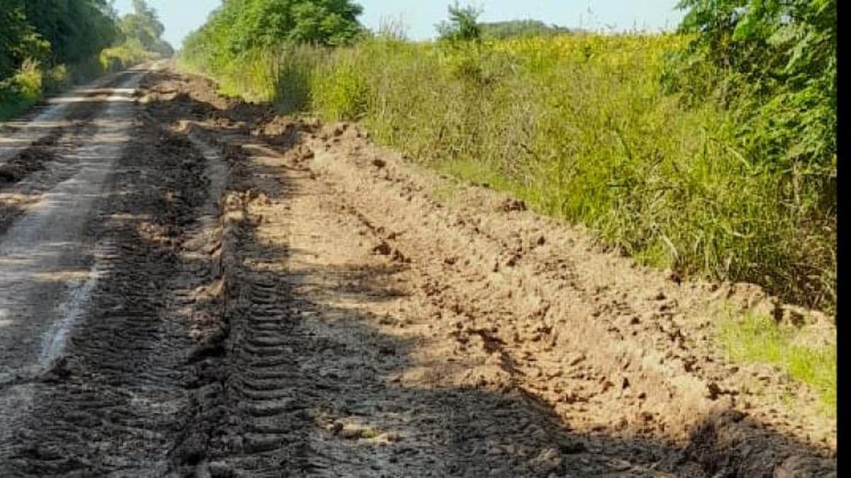 Vecinos de Ayerza reclaman arreglos de los caminos y mayor seguridad