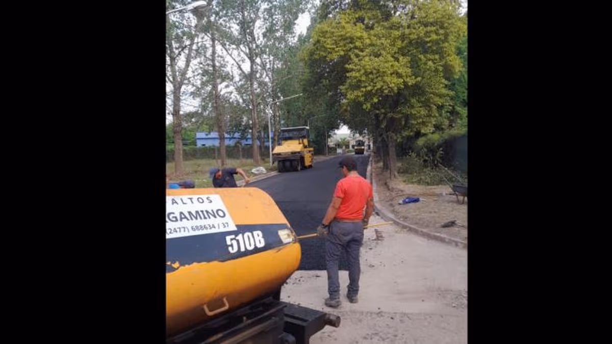 Llevan a cabo obras de pavimentos en distintos barrios de la ciudad