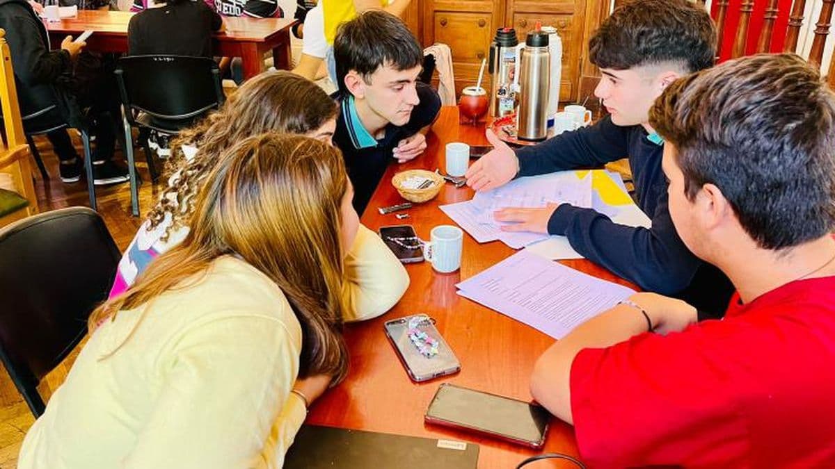 El viernes habrá una nueva reunión de comisión del Parlamento Estudiantil