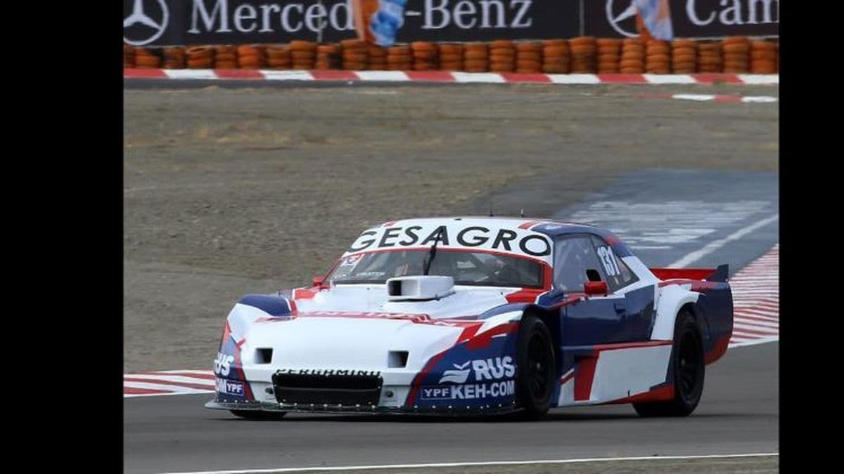 José Rasuk corre la final del TC Pista en Viedma