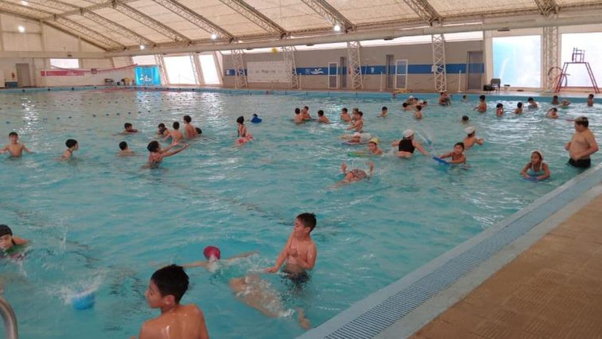 Los chicos de los CDC comenzaron la temporada deportiva en el Natatorio