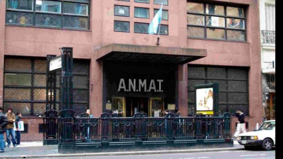 La Anmat prohibió unos suplementos dietarios, una sal del Himalaya y unas tapas de empanadas
