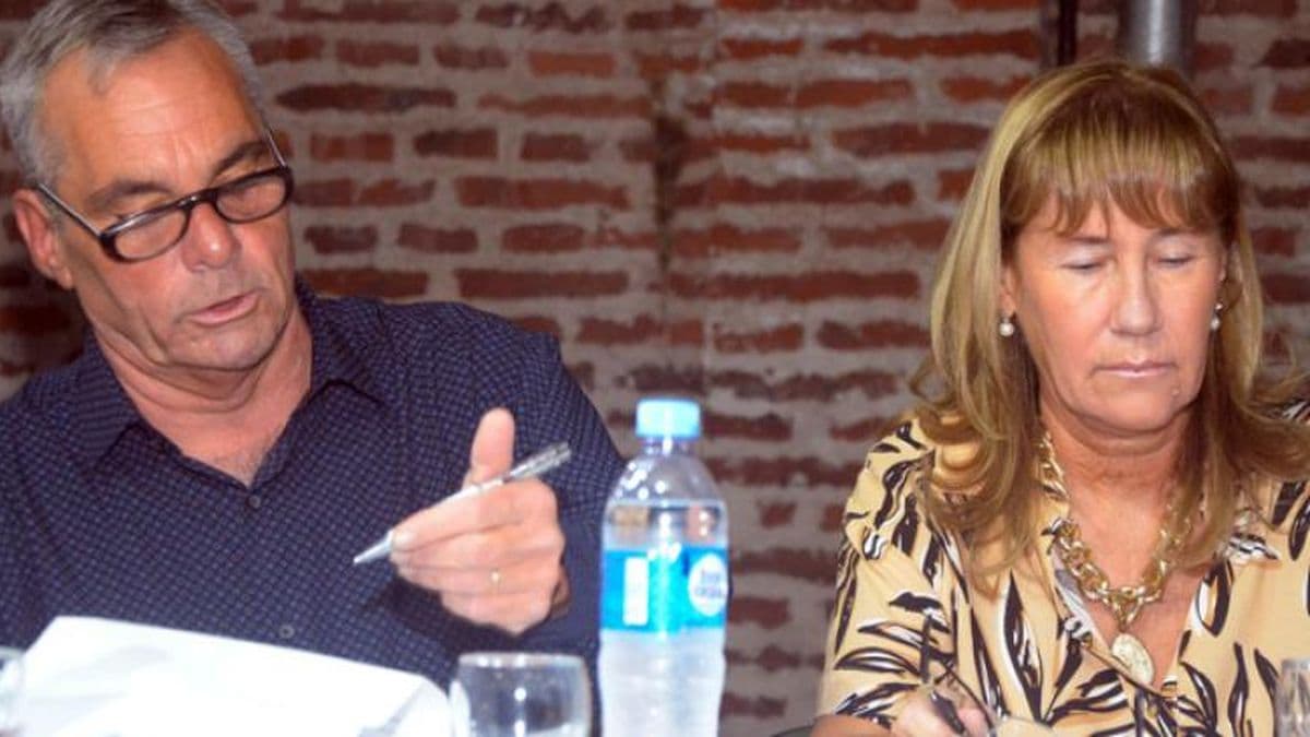 Camucha Escobar presentó sus dos últimas novelas: "La loba" y "Lo que la sangre oculta"