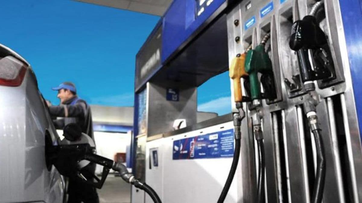 Los precios de los combustibles bajan entre un 1,5 y un 3%