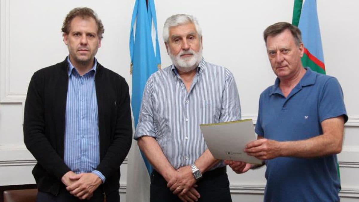 La Municipalidad le entregó un subsidio de 2 millones de pesos a Bomberos Voluntarios