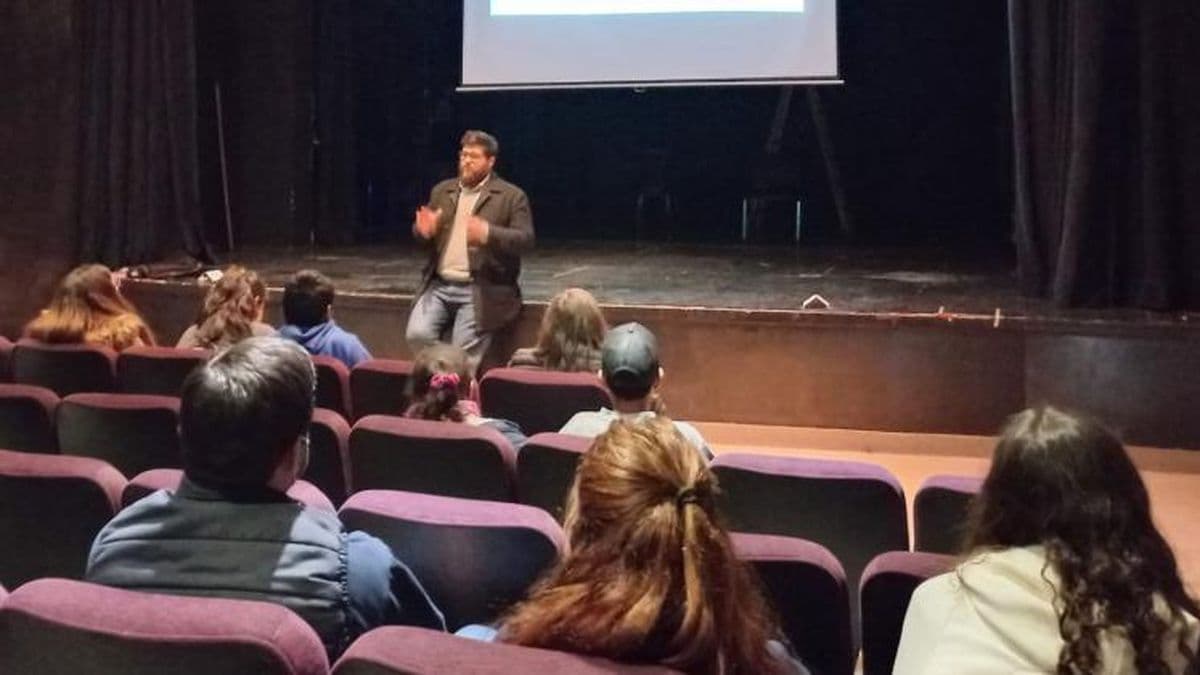 El Centro Padre Galli reunió a las escuelas secundarias para hablar sobre adicciones