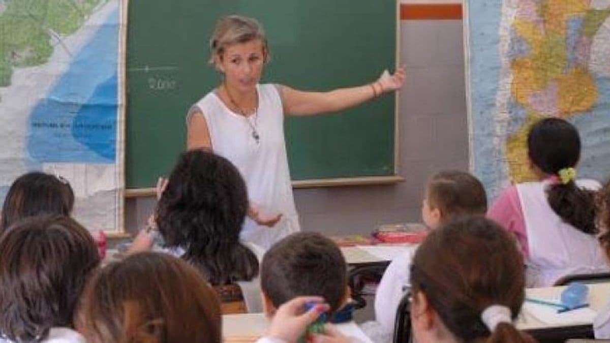 La hora extra en escuelas pergaminenses seguirá hasta fines de 2024