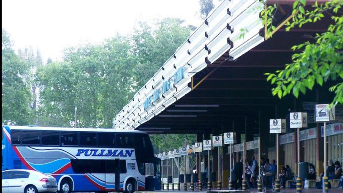 Provincia implementará el pase sanitario en el transporte de media y larga distancia