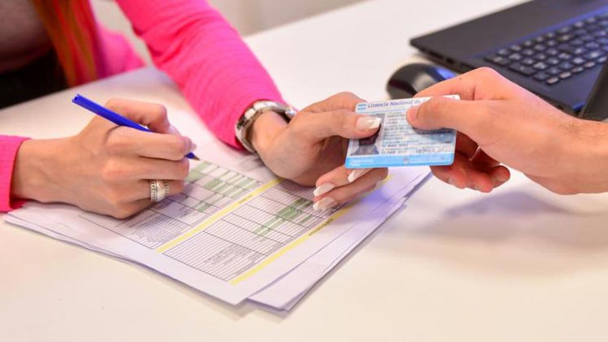 Deudores de cuotas alimentarias no podrán renovar la licencia de conducir en Pergamino