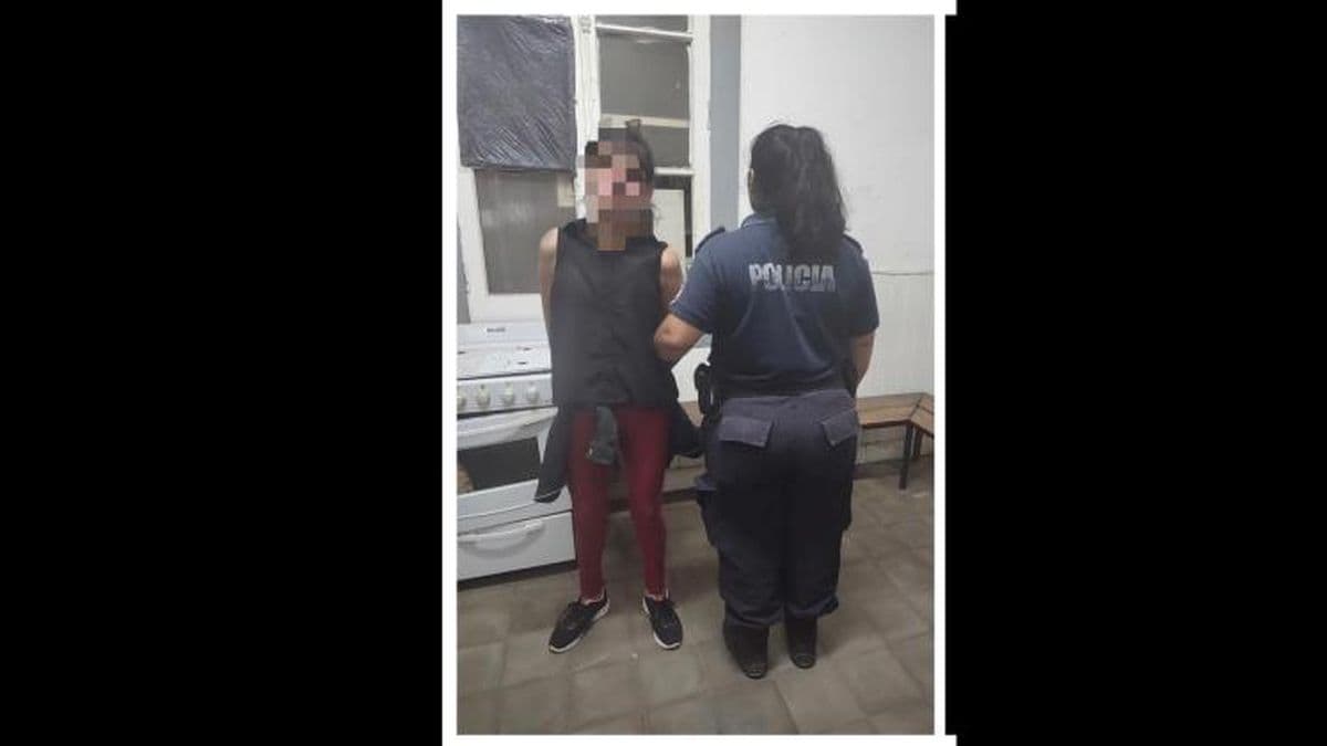 Fue aprehendida después de amenazar y agredir a su hija menor de edad y al novio