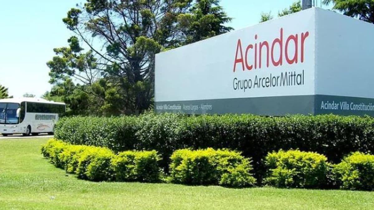 Acindar frenará la producción el próximo mes