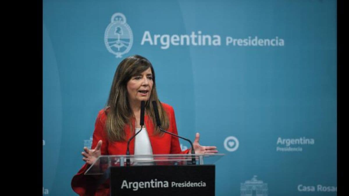 El Gobierno descartó cepos o restricciones para la compra de dólares