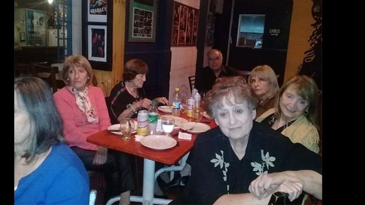 Ultimo Café Literario del año del grupo Siete Mujeres