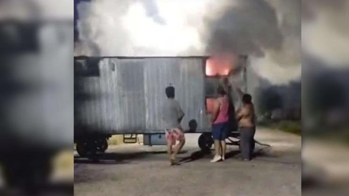 En Urquiza se incendió completamente una casilla en un galpón de maquinarias agrícolas