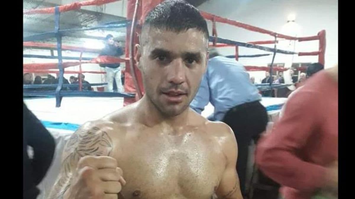 Leonel Yfrán da los últimos pasos rumbo a su debut como boxeador profesional