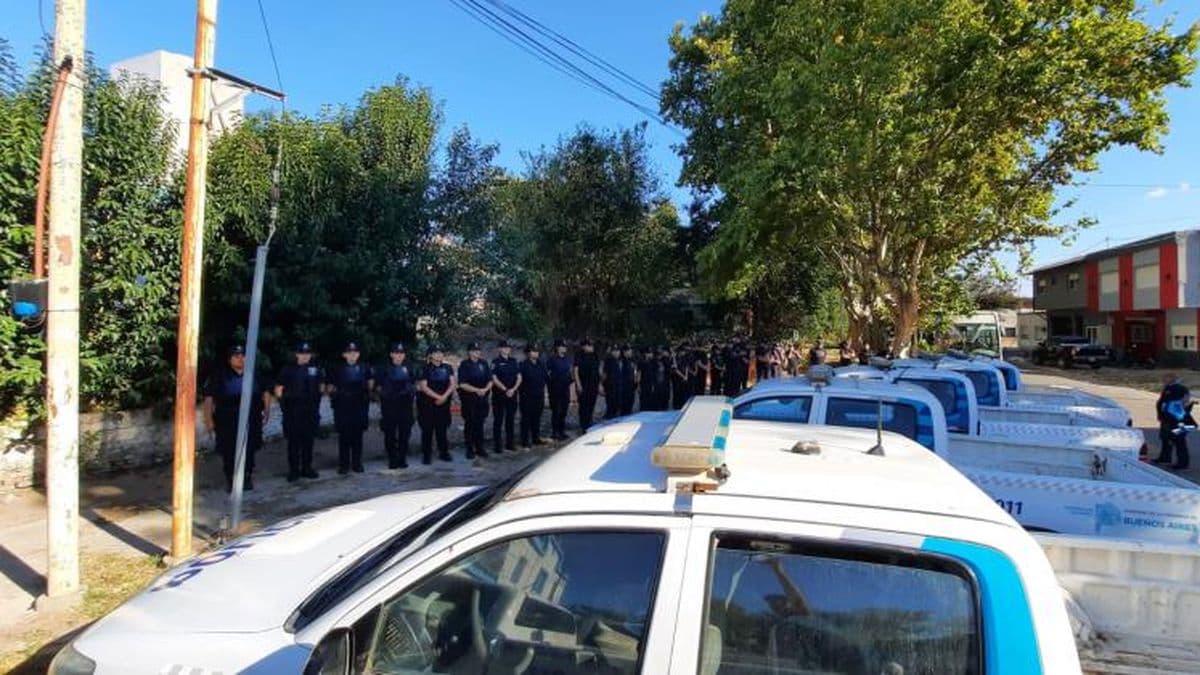 Llegaron 12 móviles para reforzar el Comando de Patrullas