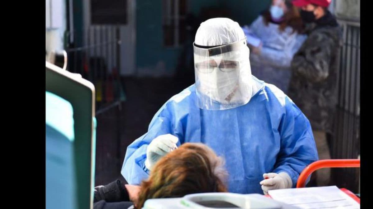 Provincia: el promedio de casos diarios de Covid-19 creció por tercera semana consecutiva