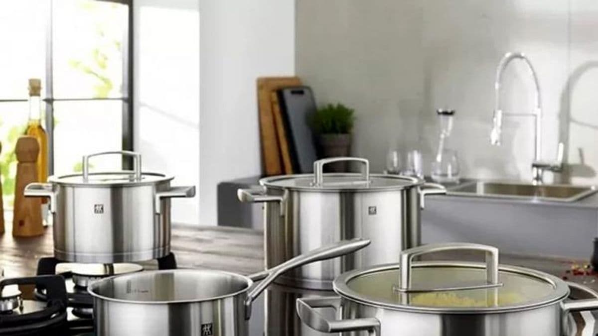 Ahora 12: incluyen elementos de cocina y un kit para conexión de agua y cloacas