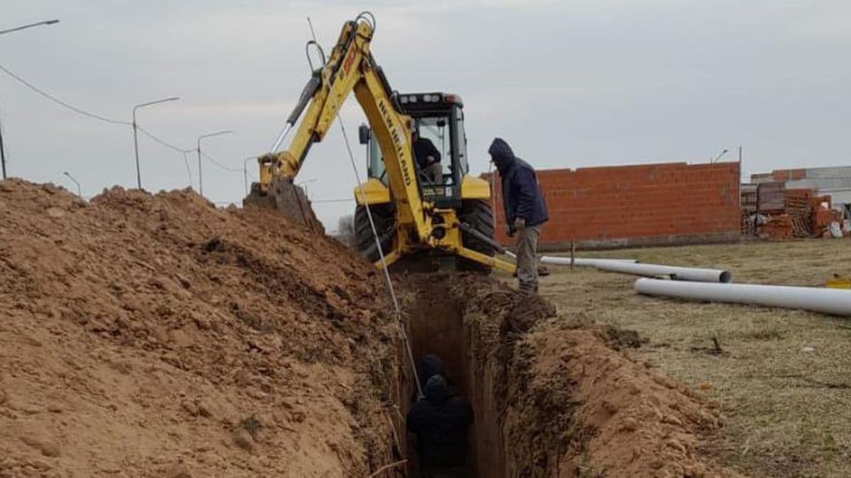 Obras de cloacas en el barrio Solares III, en la zona de Monseñor Scalabrini