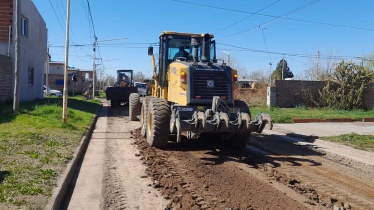Llevan a cabo obras de pavimentación en una zona del barrio Ameghino